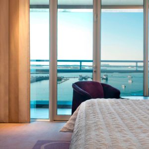 Luxury Dubai Holidays Le Meridien Mina Seyahi Deluxe Room Skyline View Guest Room, 1 King