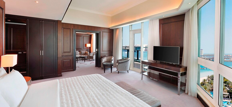 Luxury Dubai Holidays Le Meridien Mina Seyahi Deluxe Suite Sea View