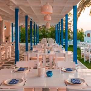 Luxury Dubai Holidays Le Meridien Mina Seyahi Fish Beach Taverna