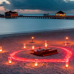 Luxury Maldives Holidays Fairmont Maldives Sirru Fen Fushi Romantic Beach Dining1