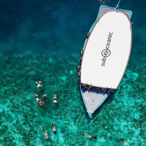 Luxury Maldives Holidays Fairmont Maldives Sirru Fen Fushi Snorkelling