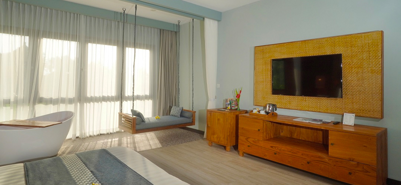 Luxury Bali Holidays FuramaXclusive Resort & Villas Premier Room 3