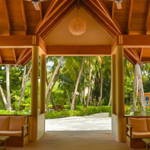 Luxury Maldives Holidays Reethi Faru Resort Lounge