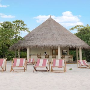 Luxury Maldives Holidays Reethi Faru Resort Nala Bar1