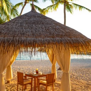 Luxury Maldives Holidays Reethi Faru Resort Outdoor Dining 1