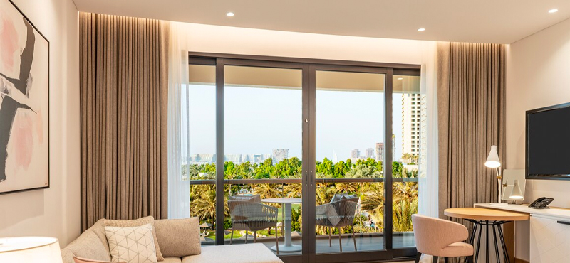 Royal Club Sea View Club Lounge Access, 1 King (2) Le Royal Meridien Beach Resort & Spa Dubai Holidays