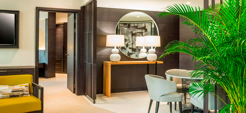 Super Deluxe Suite Club Lounge Access, 2 Twin (4) Le Royal Meridien Beach Resort & Spa Dubai Holidays