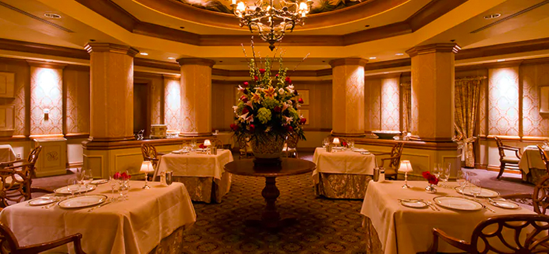 Victoria & Albert's Dinner Queen Victoria Room Disney's Grand Floridian Resort & Spa, Orlando Orlando Holidays