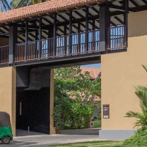 Hotel Entrance Anantara Kalutara Sri Lanka Holidays